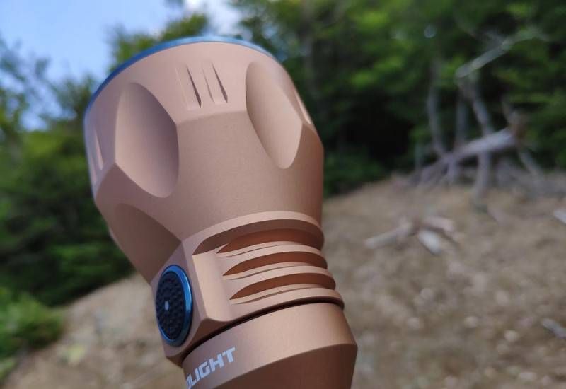 Olight Javelit Pro